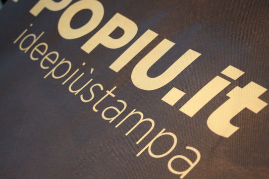 Striscioni in bobina TNT con Occhielli