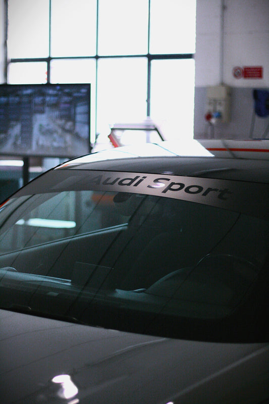 Wrapping Striscia Parasole Audi Sport: Eleganza e Durabilità senza Compromessi