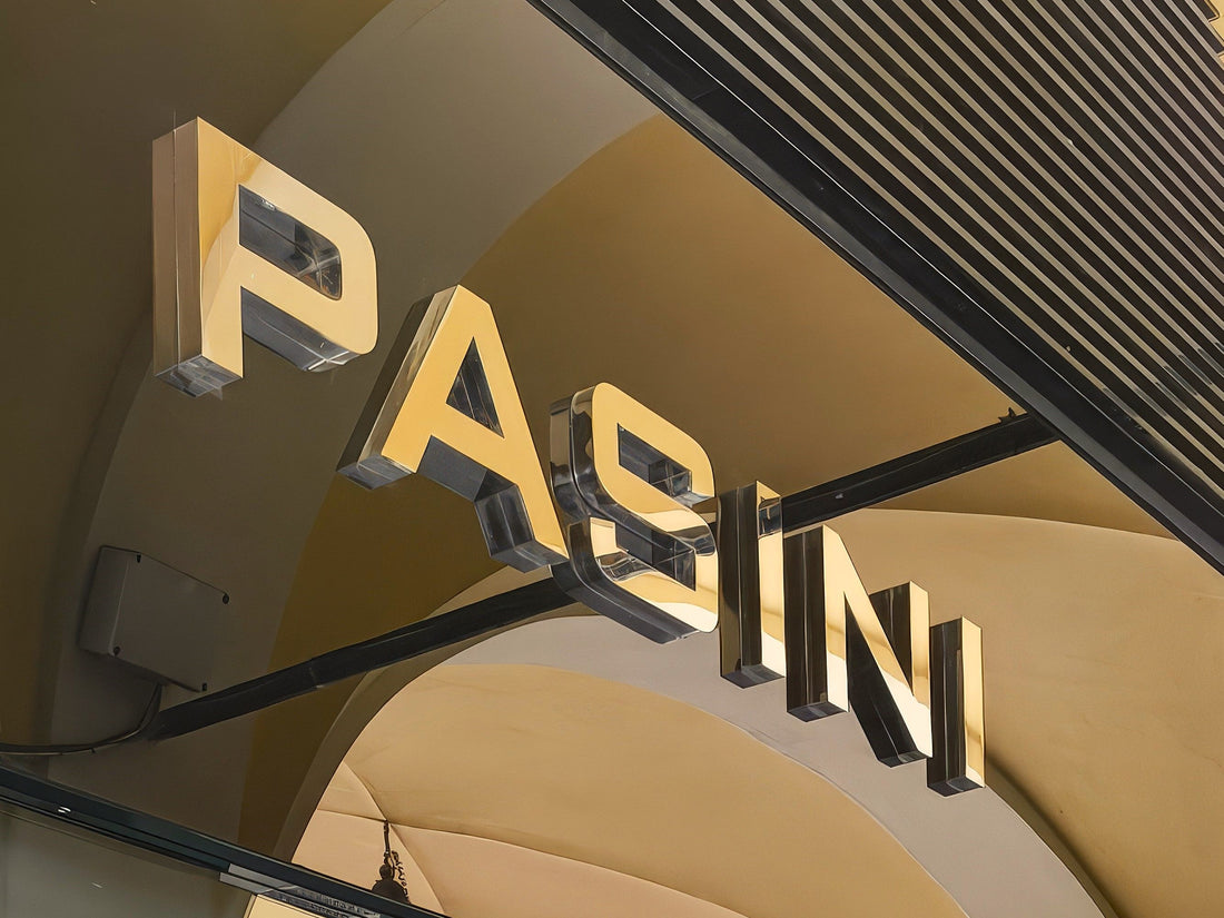 PASINI: Eleganza riflessa in pieno centro a Brescia