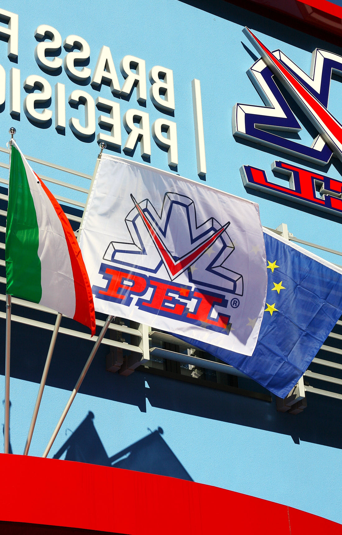PEL: Bandiere aziendali