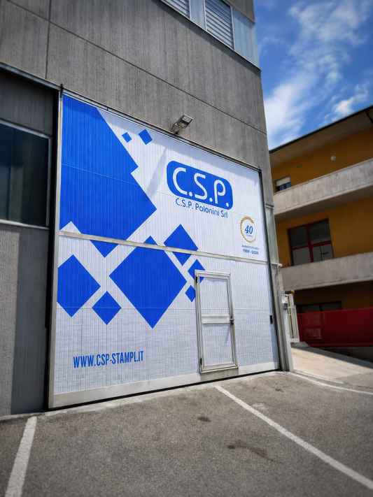 C.S.P. Polonini Srl: Rifacimento Portone Industriale con Wrapping Personalizzato