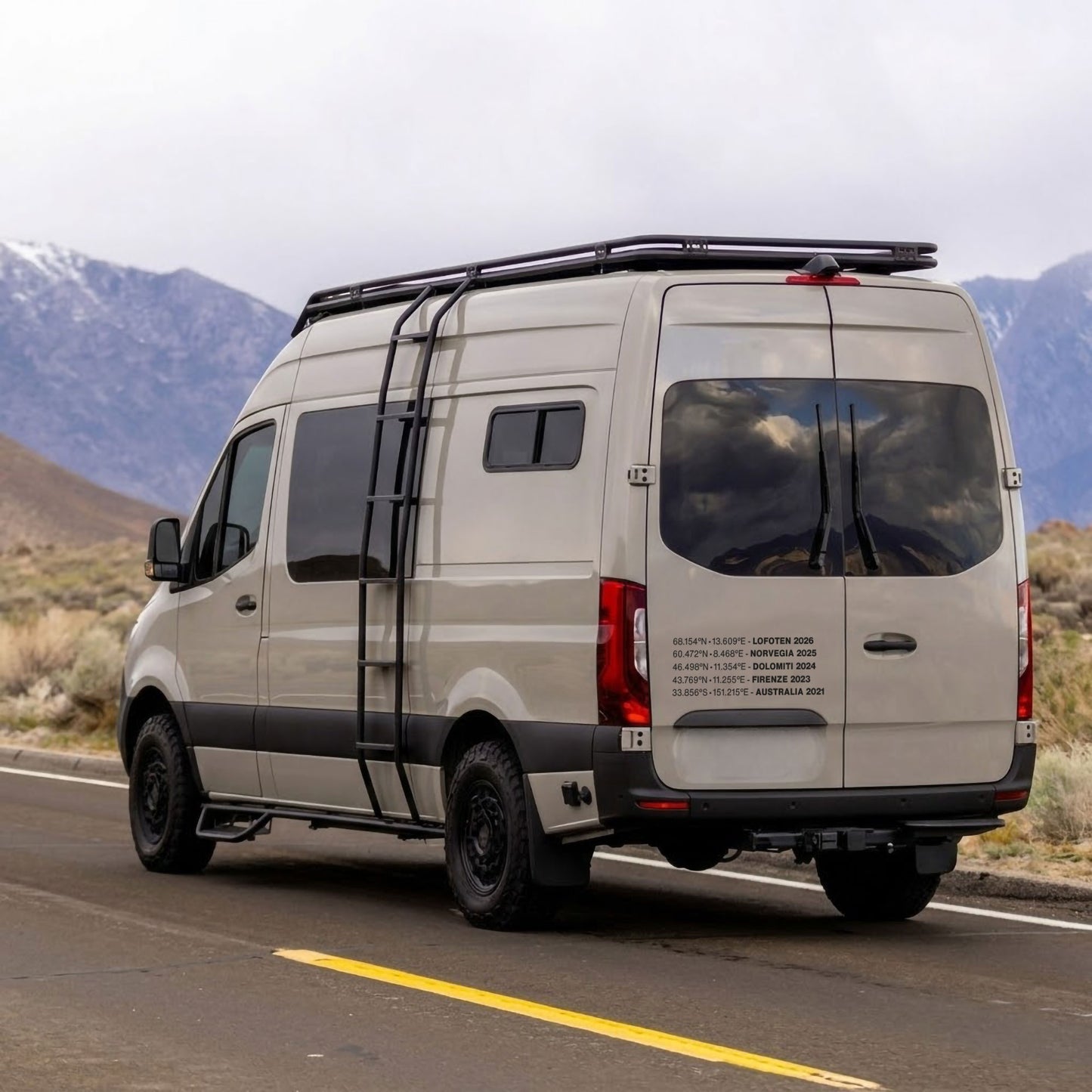 Aufkleber mit individuellen Koordinaten für Wohnmobile und Vans